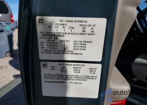 1997 Buick Skylark Gran Sport z USA, uszkodzony, nr VIN 1G4NJ52M4VC458528